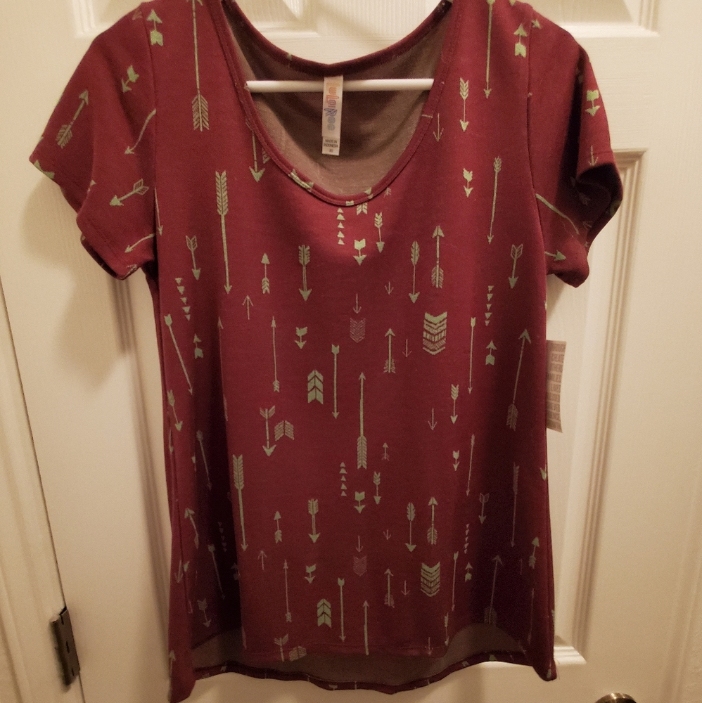 *NWT Lularoe Classic-T*